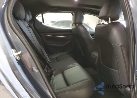 2021 Mazda 3 z USA, uszkodzony, nr VIN JM1BPBJY4M1400468